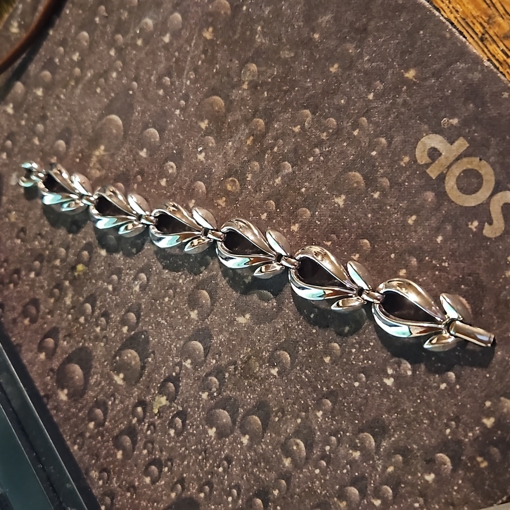 Vintage Crown Trifari Silvertone Link Bracelet